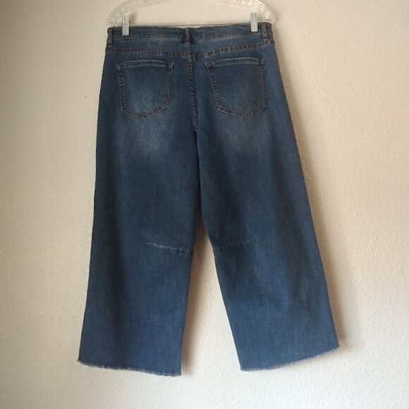 Logo by Lori Goldstein women's size 12P Taper Capri Jeans - Picture 6 of 16